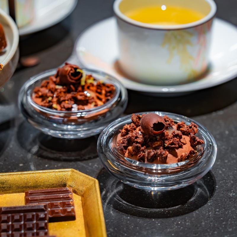 ル・ショコラ・アラン・デュカス 東京工房のル・グテのスタンド3段目画像