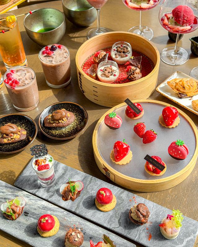 THE GARDEN BAR／HOTEL THE MITSUI KYOTOのいちご＆チョコレート アフタヌーンティーのスタンド画像