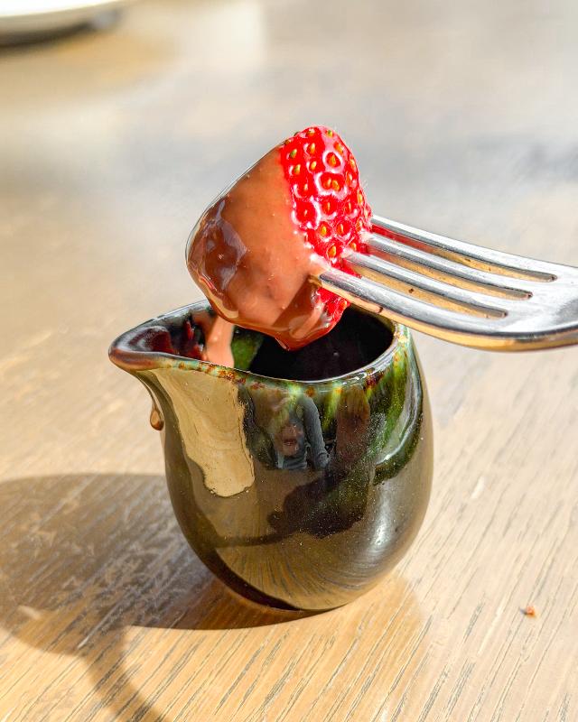 THE GARDEN BAR／HOTEL THE MITSUI KYOTOのいちご＆チョコレート アフタヌーンティーのスイーツ追加1画像