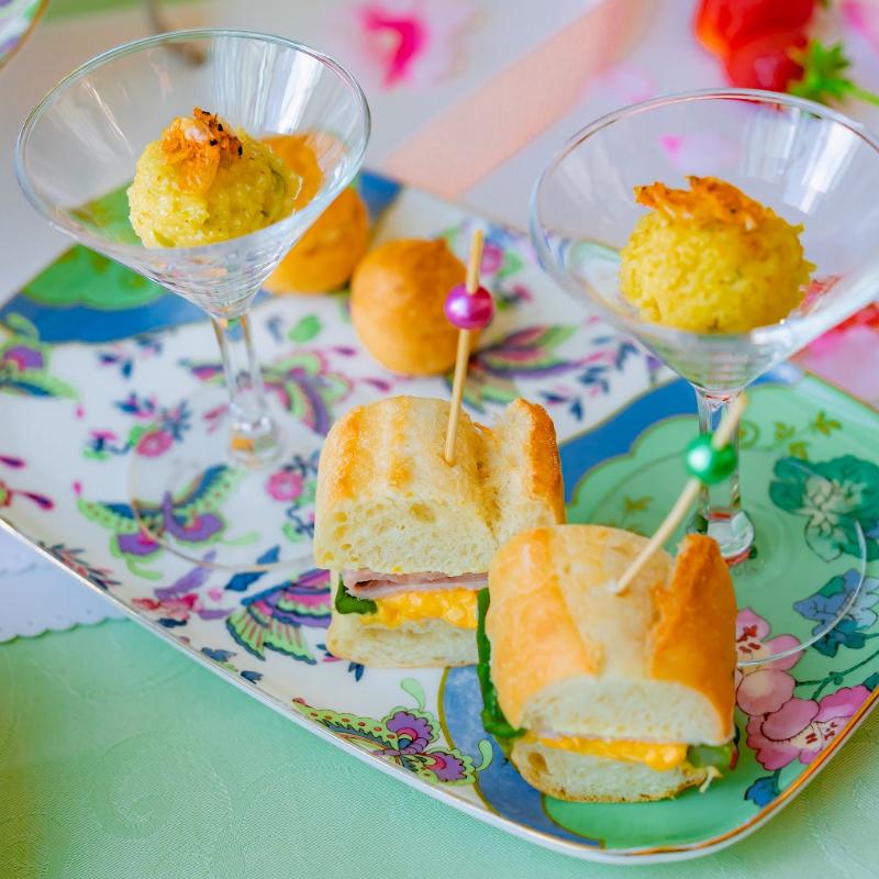 バー・ラウンジ THE BAR／ザ ロイヤルパークホテル アイコニック 東京汐留のAFTERNOON TEA with “SIROCCO”「ストロベリー＆桜」のスタンド3段目画像