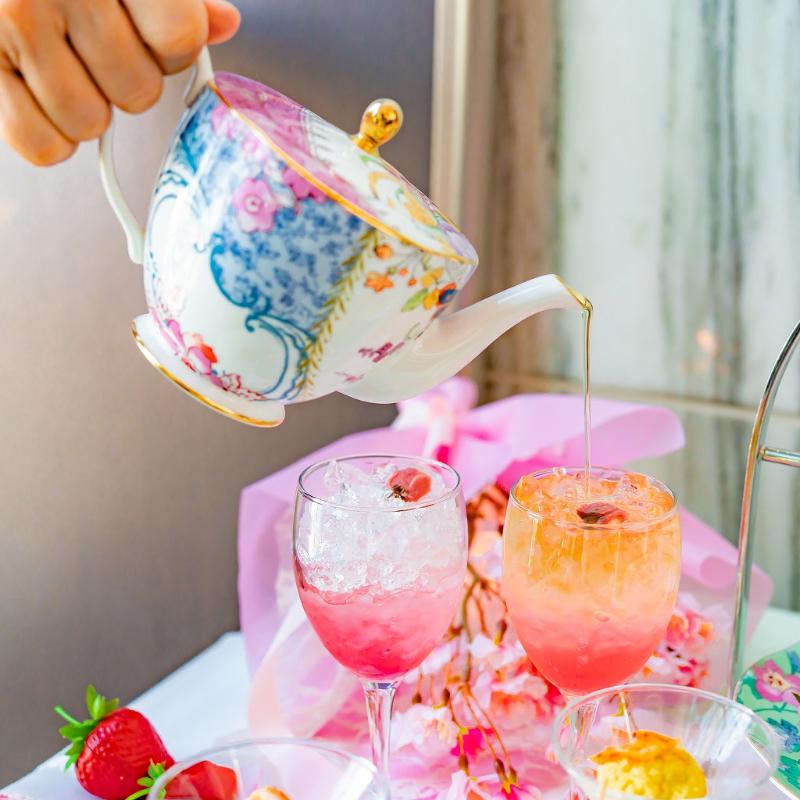 バー・ラウンジ THE BAR／ザ ロイヤルパークホテル アイコニック 東京汐留のAFTERNOON TEA with “SIROCCO”「ストロベリー＆桜」の飲み物追加2画像