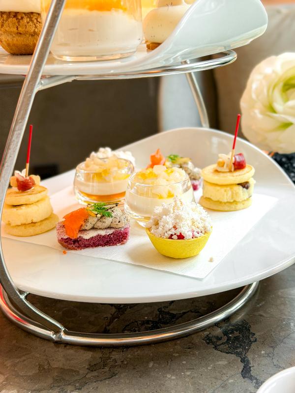 ジャヌ ラウンジ & ガーデンテラス／ジャヌ東京のストロベリー＆ホワイト アフタヌーンティーのスタンド3段目画像