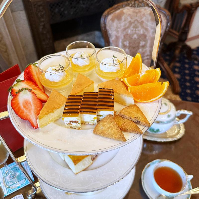 デザートカフェ長楽館／ホテル長楽館のはちみつチーズアフタヌーンティーのスタンド1段目画像