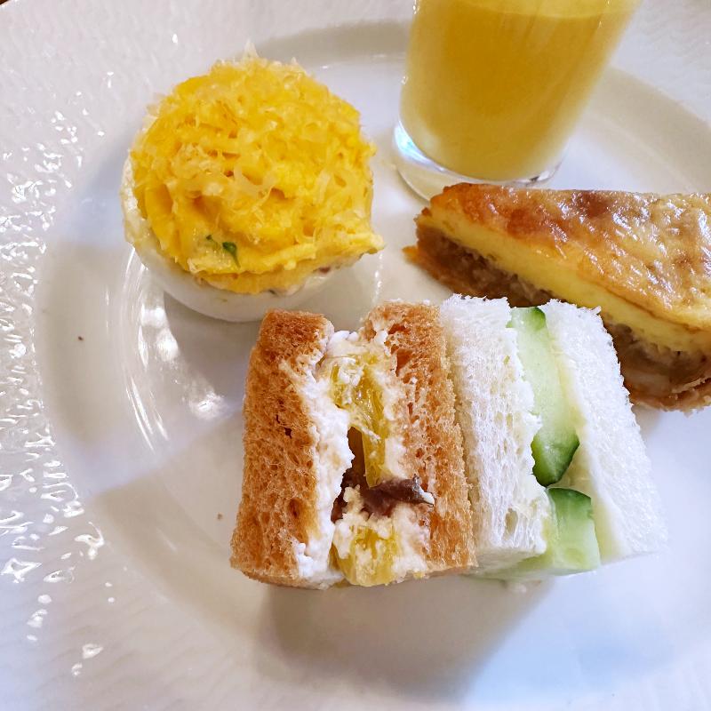 デザートカフェ長楽館／ホテル長楽館のはちみつチーズアフタヌーンティーのセイボリー追加1画像