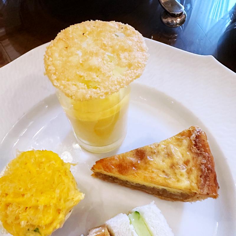 デザートカフェ長楽館／ホテル長楽館のはちみつチーズアフタヌーンティーのセイボリー追加2画像