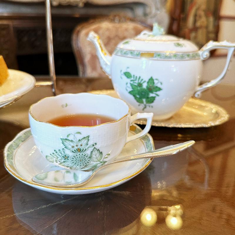 デザートカフェ長楽館／ホテル長楽館のはちみつチーズアフタヌーンティーの飲み物画像