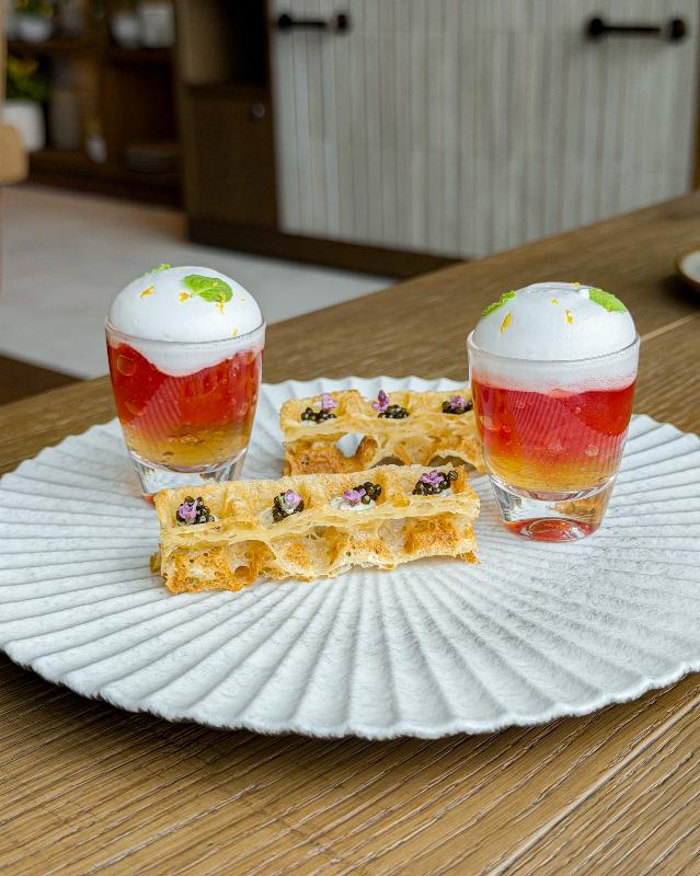 NiNi／1 Hotel TokyoのNiNiアフタヌーンティーのスタンド1段目画像