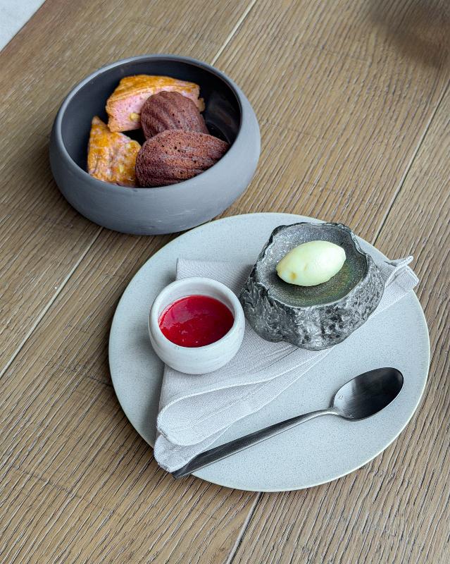 NiNi／1 Hotel TokyoのNiNiアフタヌーンティーのスタンド2段目画像