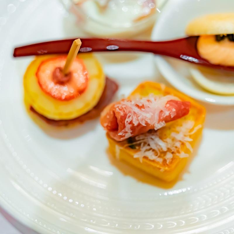 ザ ロビーラウンジ／ザ・リッツ・カールトン大阪のストロベリーアフタヌーンティーのセイボリー追加1画像