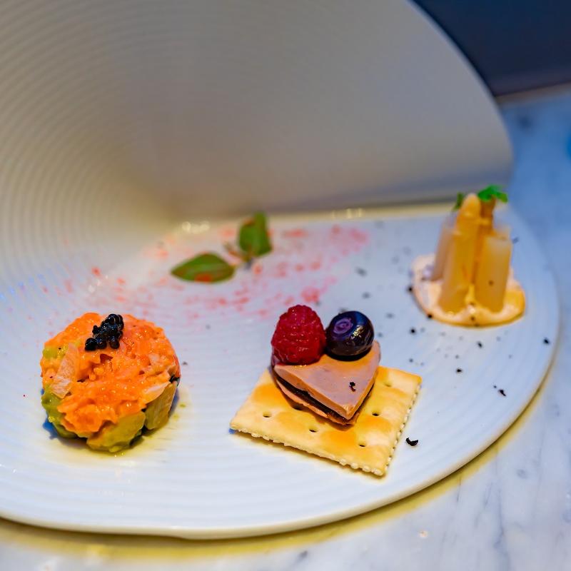 アクアリウムレストラン Nautilusでお祝いディナーの画像