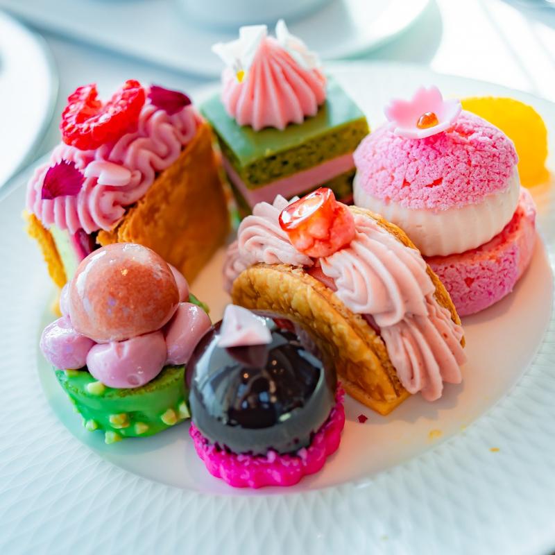 ビュメール／フェアモント東京のフレンチアフタヌーンティー「SAKURA IN PARIS」のスイーツ追加2画像