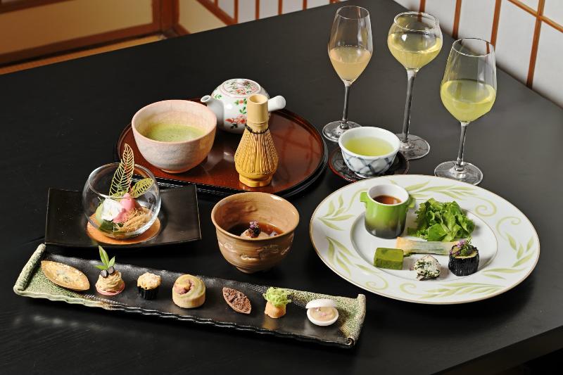 和のアフタヌーンティーセット「Eight-tea-Eight」の画像1