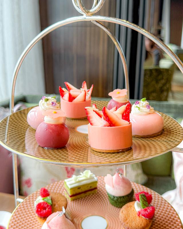 オリエンタルラウンジ／マンダリン オリエンタル 東京の桜アフタヌーンティーのスタンド1段目画像