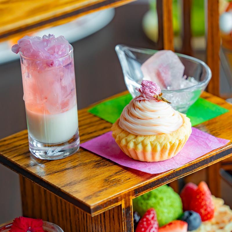 チャイナシャドー／ストリングスホテル東京インターコンチネンタルの桜いちごチャイニーズアフタヌーンティーのスタンド1段目画像