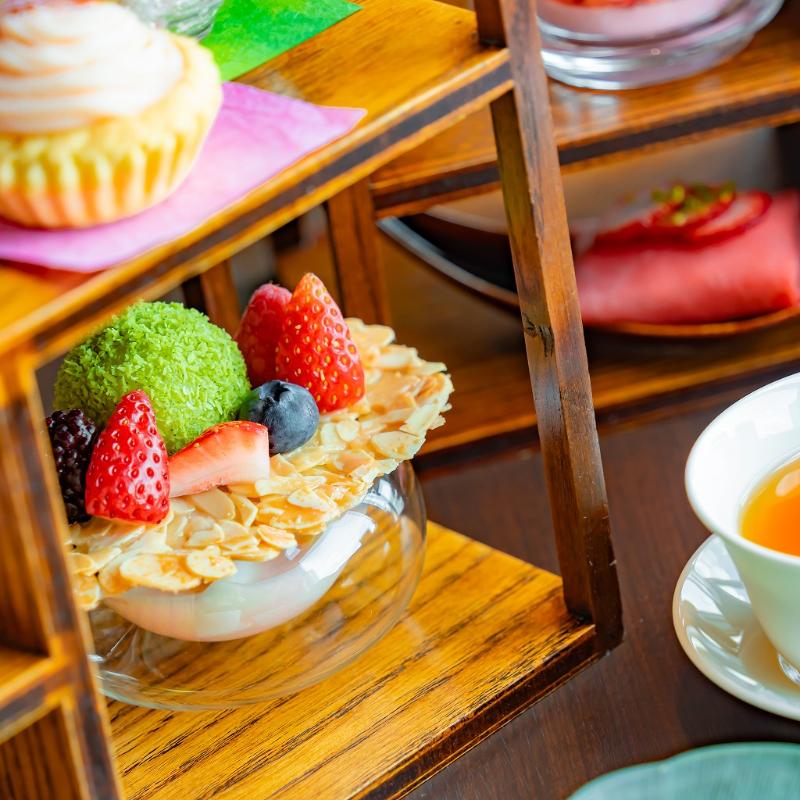 チャイナシャドー／ストリングスホテル東京インターコンチネンタルの桜いちごチャイニーズアフタヌーンティーのスタンド3段目画像