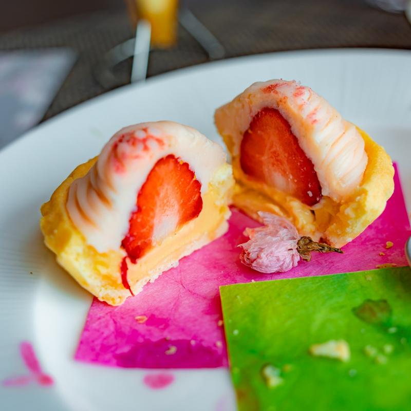 チャイナシャドー／ストリングスホテル東京インターコンチネンタルの桜いちごチャイニーズアフタヌーンティーのスイーツ追加1画像