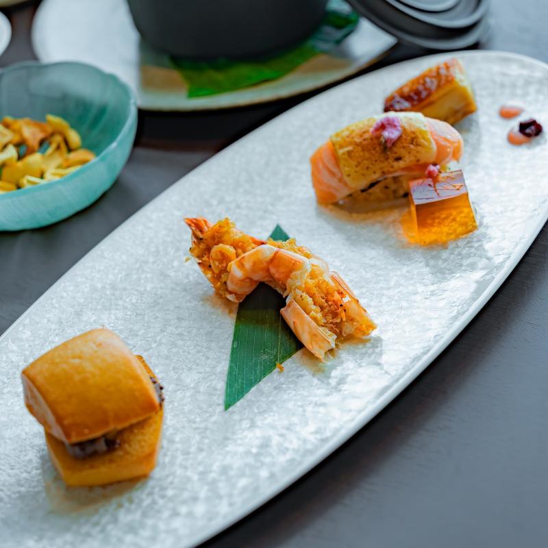 チャイナシャドー／ストリングスホテル東京インターコンチネンタルの桜いちごチャイニーズアフタヌーンティーのセイボリー画像