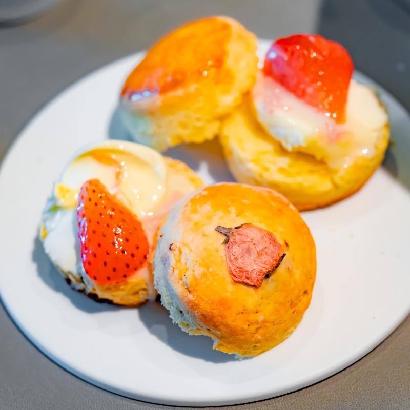 JWラウンジ／JWマリオット・ホテル東京のJWストロベリーアフタヌーンティー ～白苺と桜～のスコーン追加1画像