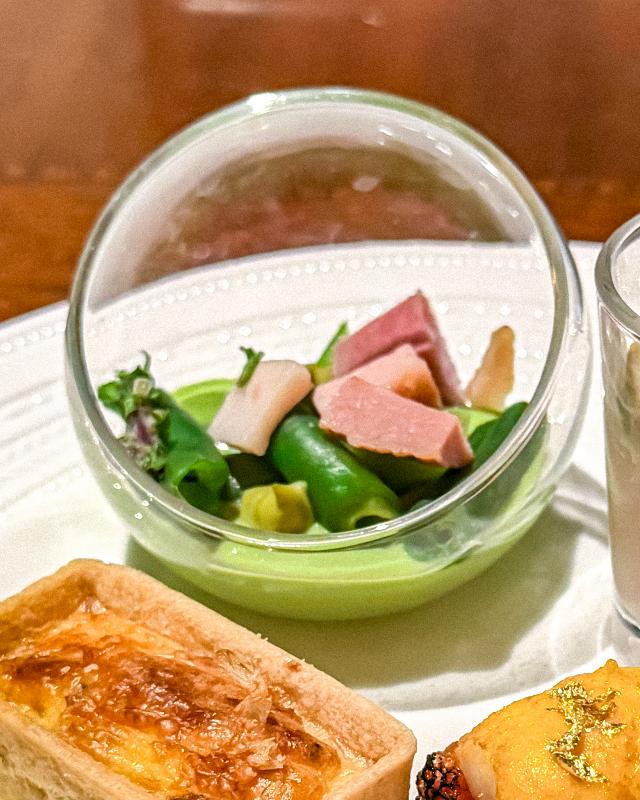 ザ ロビーラウンジ／ザ・リッツ・カールトン大阪のアフタヌーンティー「さくら&ストロベリー ロワイヤル」のセイボリー追加1画像