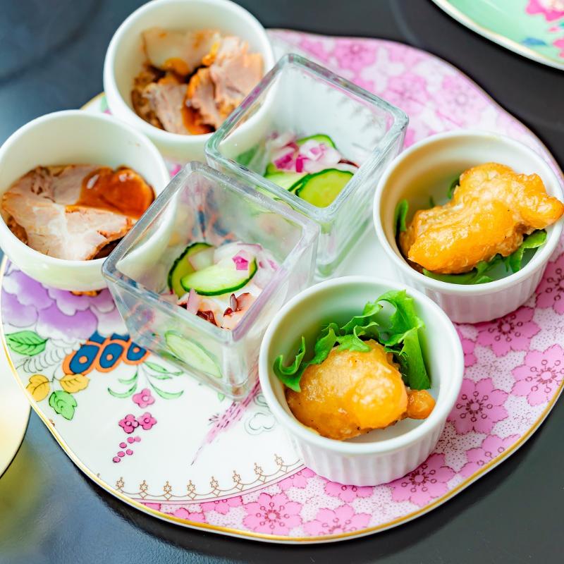 バー・ラウンジ THE BAR／ザ ロイヤルパークホテル アイコニック 東京汐留のAFTERNOON TEA with “SIROCCO”「メロン＆マンゴー」のスタンド2段目画像
