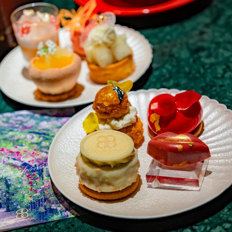 Constellation.のトランク型 Rose Garden Tea Selection ― 香りは、記憶に咲く ―のスイーツ画像