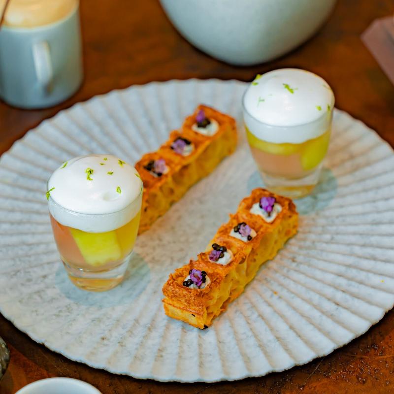 NiNi／1 Hotel Tokyoのラ・ベル・ヴィ アフタヌーンティー - 初夏コレクションのスタンド2段目画像