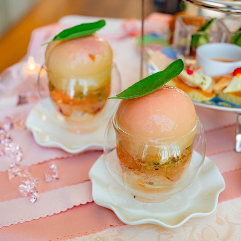 オールデイダイニング ハーモニー／ザ ロイヤルパークホテル アイコニック 東京汐留のAFTERNOON TEA with “SIROCCO”「ピーチ」のスタンド3段目画像
