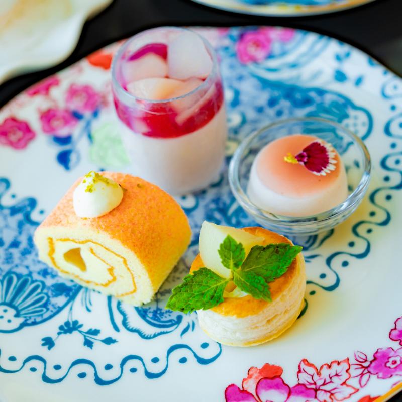 オールデイダイニング ハーモニー／ザ ロイヤルパークホテル アイコニック 東京汐留のAFTERNOON TEA with “SIROCCO”「ピーチ」のスイーツ追加1画像