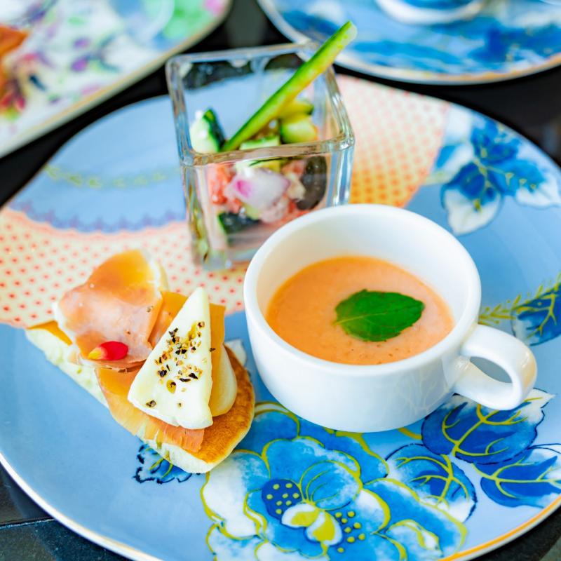 オールデイダイニング ハーモニー／ザ ロイヤルパークホテル アイコニック 東京汐留のAFTERNOON TEA with “SIROCCO”「ピーチ」のセイボリー追加1画像