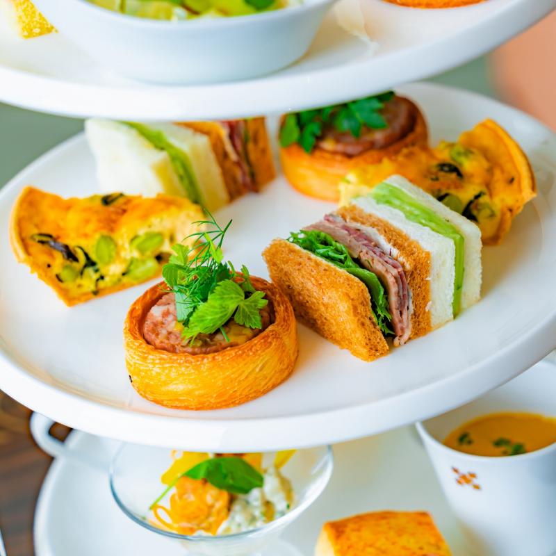 インペリアルラウンジ アクア／帝国ホテルのBritish Summer Afternoon Tea ~Summer Retreat~のスタンド2段目画像