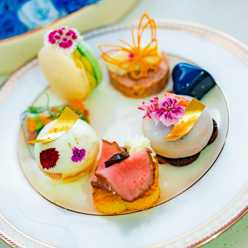 PuellaのCelestial Blue Ribbon Afternoon Teaのスイーツ画像