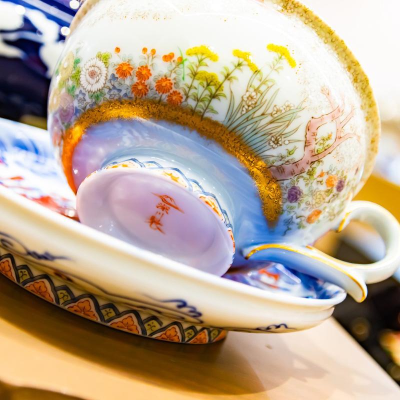 官窯富士に初日 紅茶碗皿の画像2