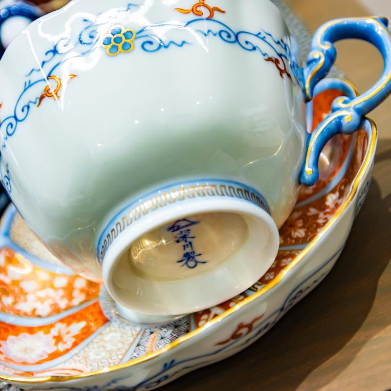 染錦金彩鳳凰 菊割紅茶碗皿の画像2