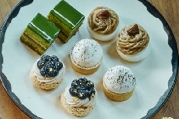 抹茶と栗のアフタヌーンティーの画像2