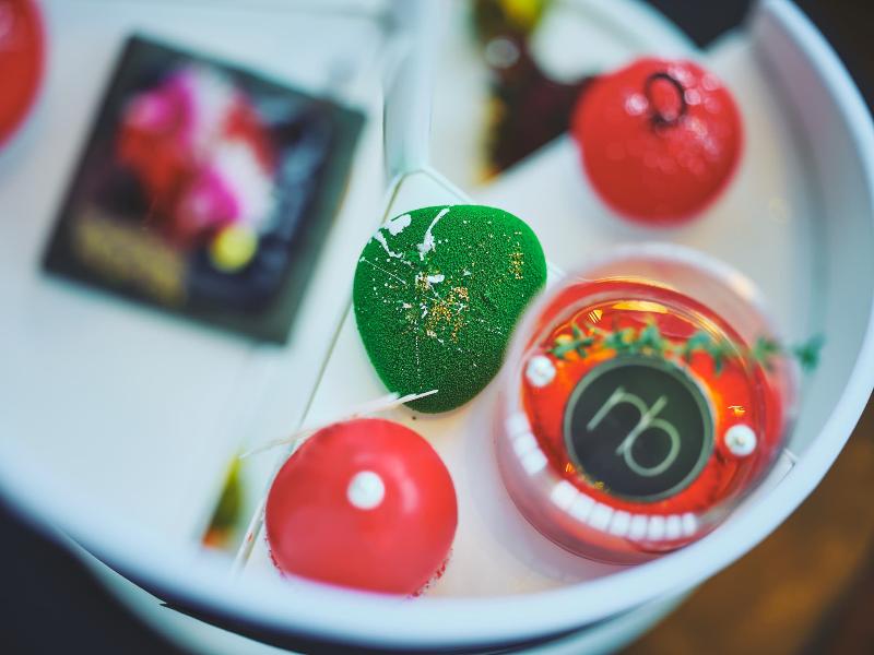 コンラッド大阪×ニコライ バーグマン フラワーズ & デザイン 「Blooms & Bites」ストロベリーアフタヌーンティーの画像2