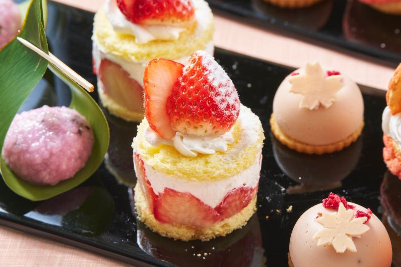 桜といちごのアフタヌーンティーの画像2