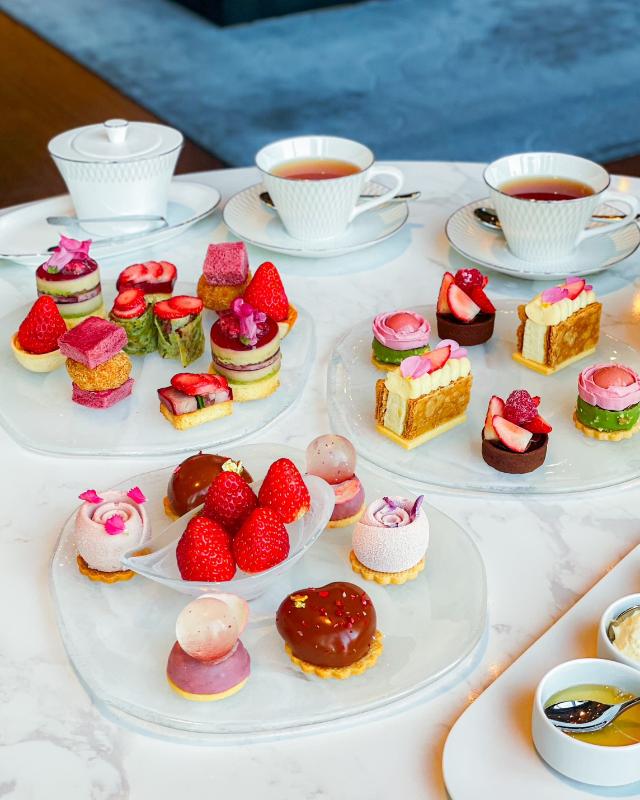 いちごのフラワーブーケアフタヌーンティーの画像2