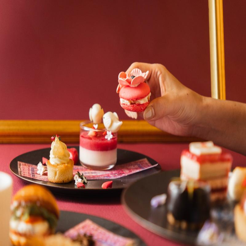 SWEET x SWEETS LOVE Tea Set ― The Lounge × DARVISH GALLERY ―の画像2