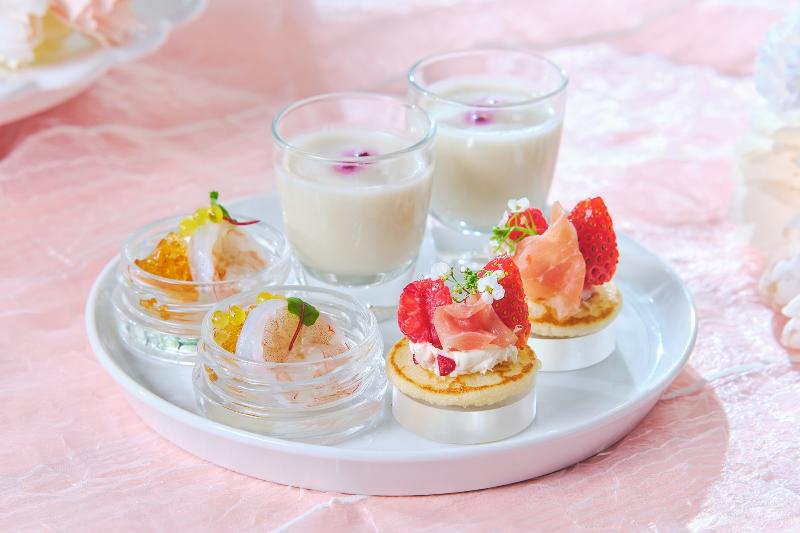 桜色のストロベリーアフタヌーンティーの画像2