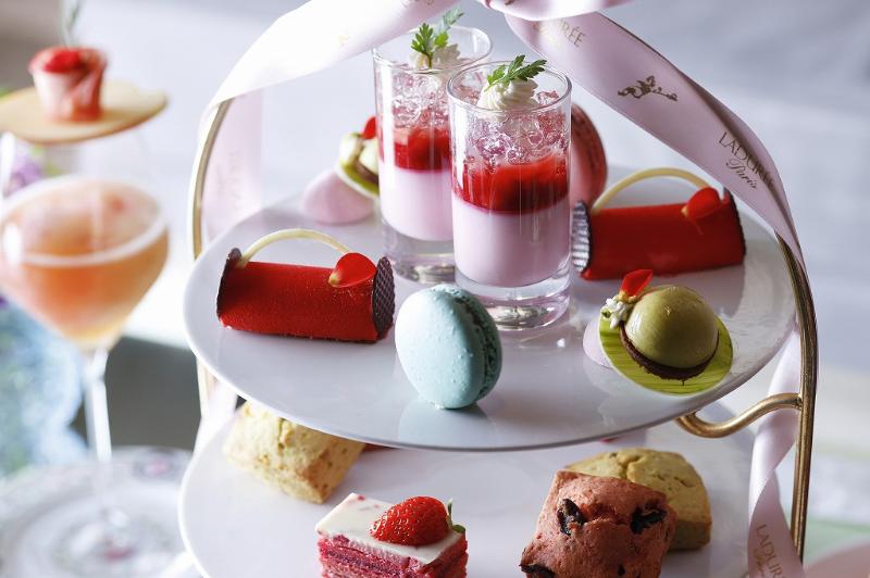 ストロベリーアフタヌーンティー with LADURÉE～マリー・アントワネットの世界～の画像3