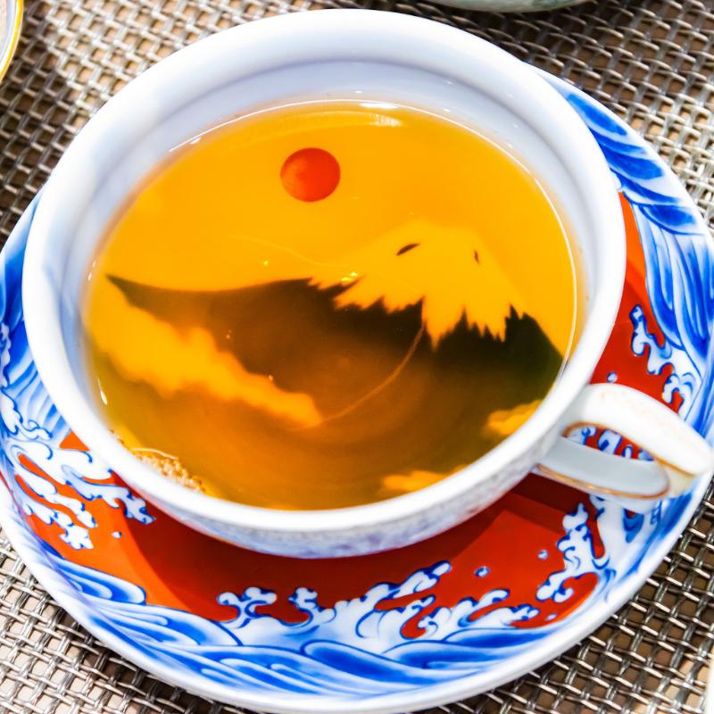 官窯富士に初日 紅茶碗皿の画像3