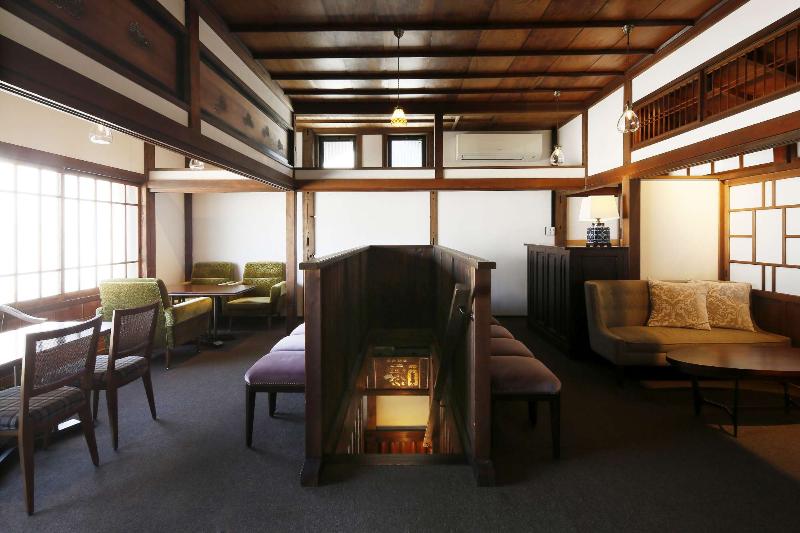 萬屋本店の画像3