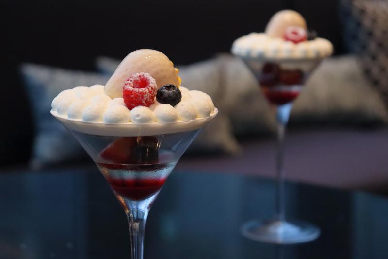 冬のアフタヌーンティー 赤い果実とホワイトチョコのハーモニーの画像3