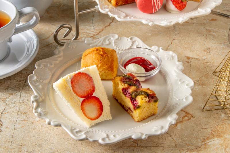 苺とピスタチオのアフタヌーンティーセットの画像3