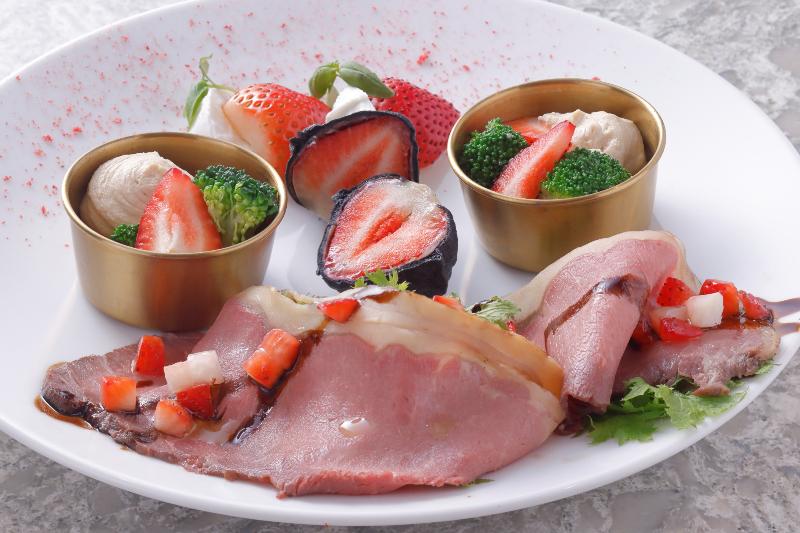 国産いちごのアフタヌーンティーの画像3