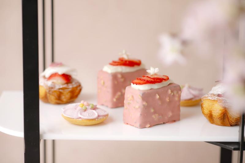 桜舞うストロベリーアフタヌーンティーの画像3