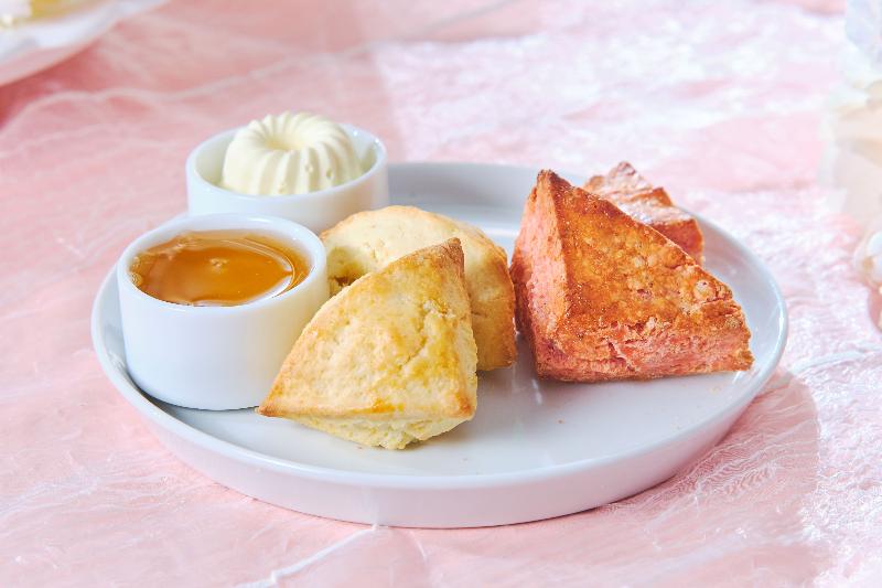 桜色のストロベリーアフタヌーンティーの画像3