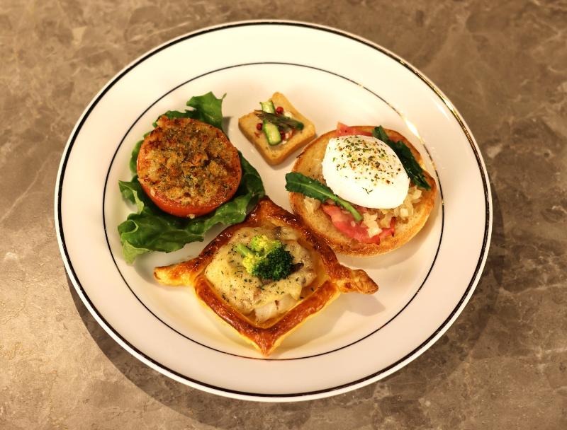 イブニングティーセット『ミス・マープルのスプリング・ティールーム』の画像3