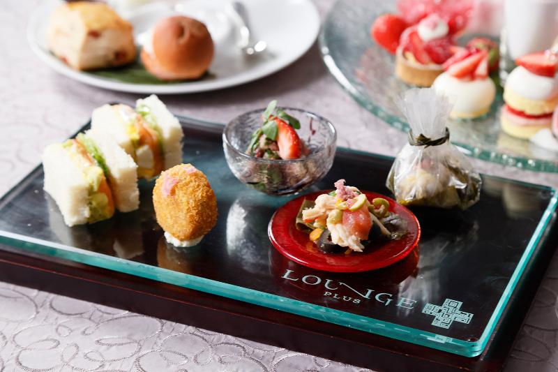 桜といちごのアフタヌーンティーの画像3