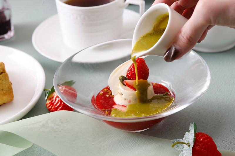 完熟いちごとピスタチオのアフタヌーンティーの画像3